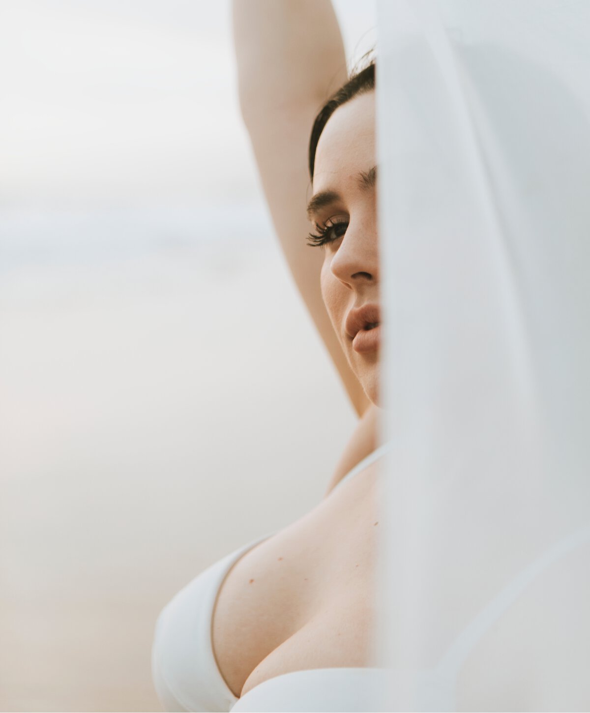 sarasota rhinoplasty model wearing a bra